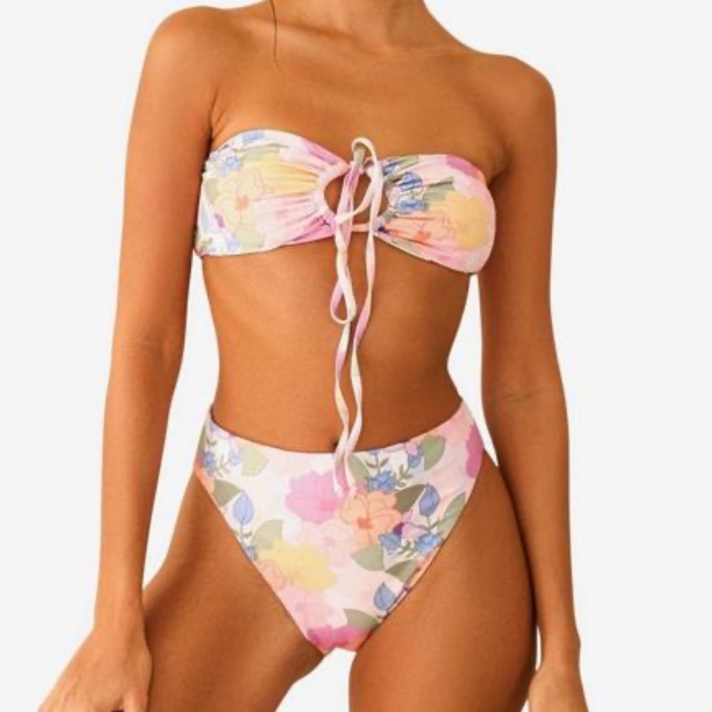 Dippin' Daisy's Seashore Pastel Floral Bikini M Top L bottom